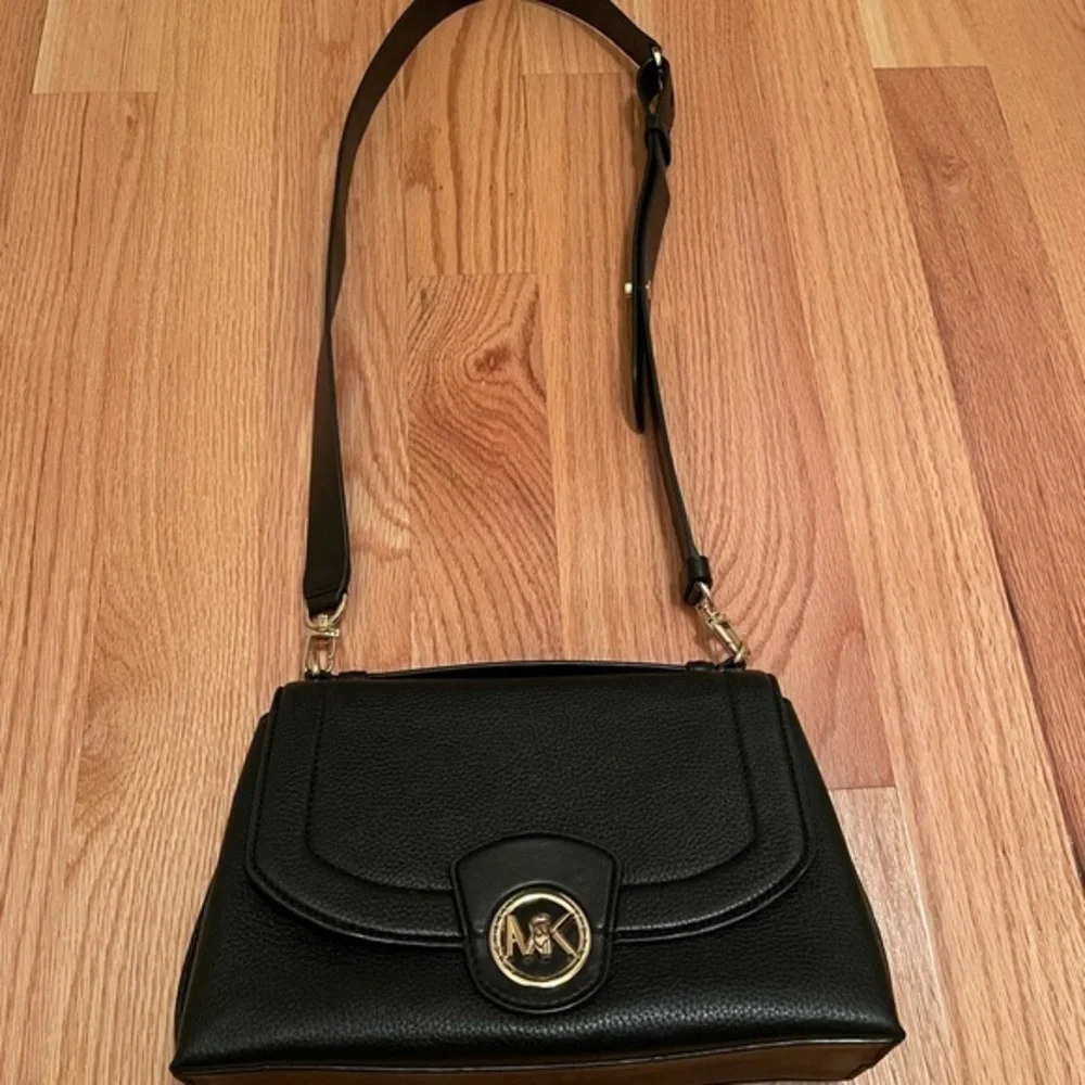 Michael Kors Black Bowery Pebbled Leather Purse